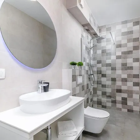 Stunning In With Kitchen Rovinj