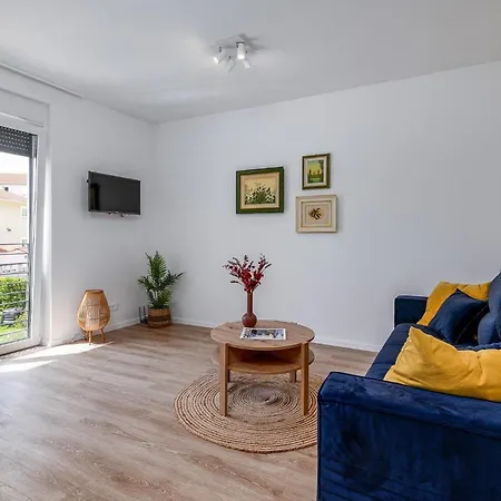 1 Bedroom Amazing In Lägenhet